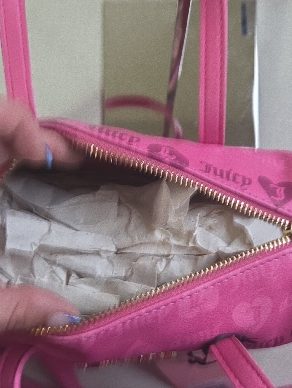 Juicy Couture Hot Pink Barrel Mini Satchel with Gold Hardware - Picture 5 of 5
